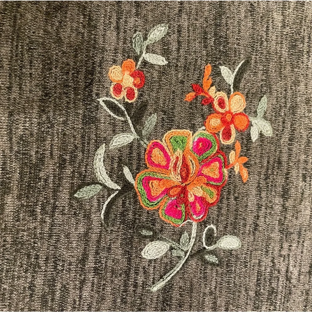 Anthropologie Fig and Flower Embroidered Floral Gray Sweater, Size Medium, EUC. - Picture 4 of 5